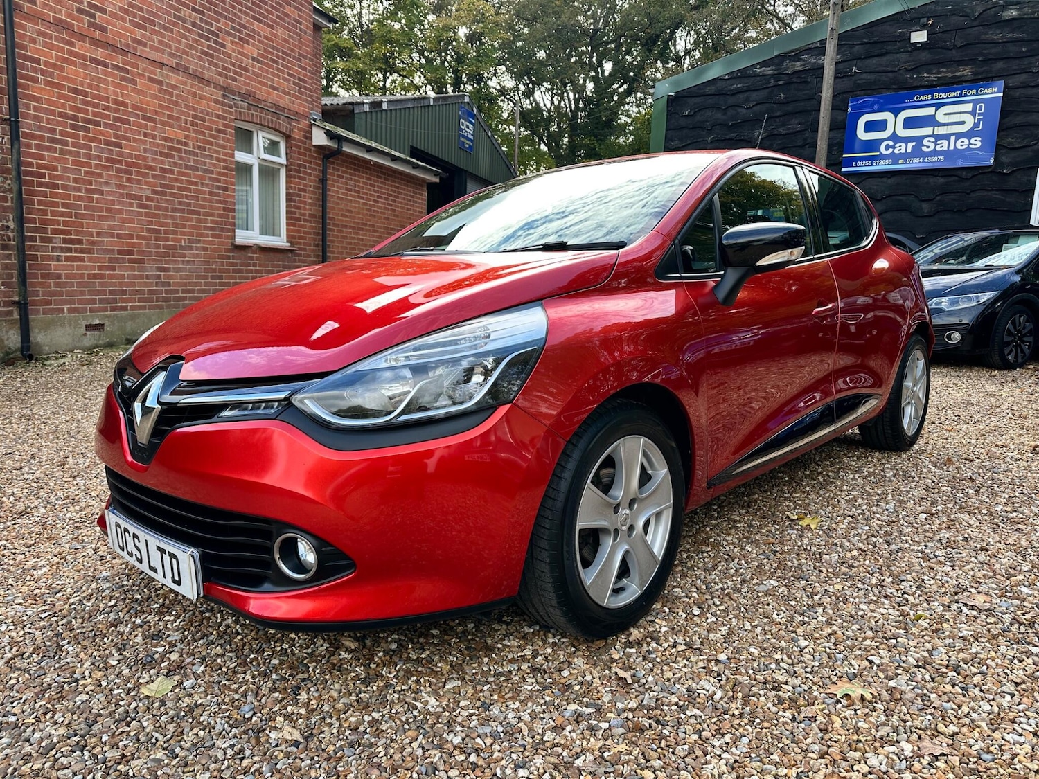 Used Renault Clio 2015 for sale - 76389066: Photo 8