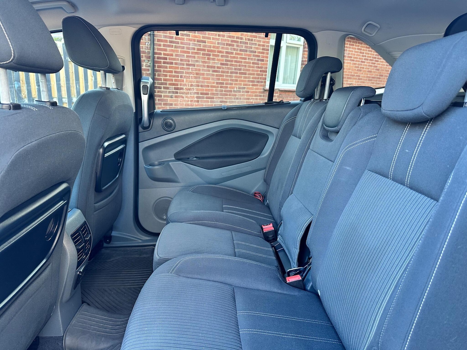 Used Ford Grand C-Max 2011 for sale - 76573216: Photo 17