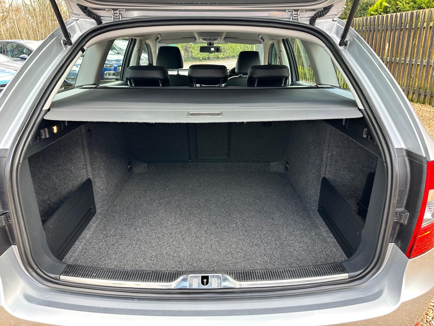 Used Skoda Superb 2014 for sale - 77838523: Photo 18