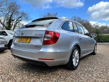 Used Skoda Superb 2014 for sale - 77838523: Photo