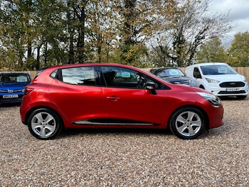Used Renault Clio 2015 for sale - 76992850: Photo