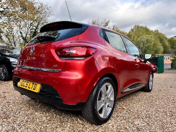 Used Renault Clio 2015 for sale - 76992850: Photo