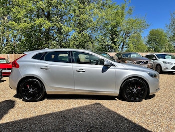 Used Volvo V40 2013 for sale - 78430245: Photo