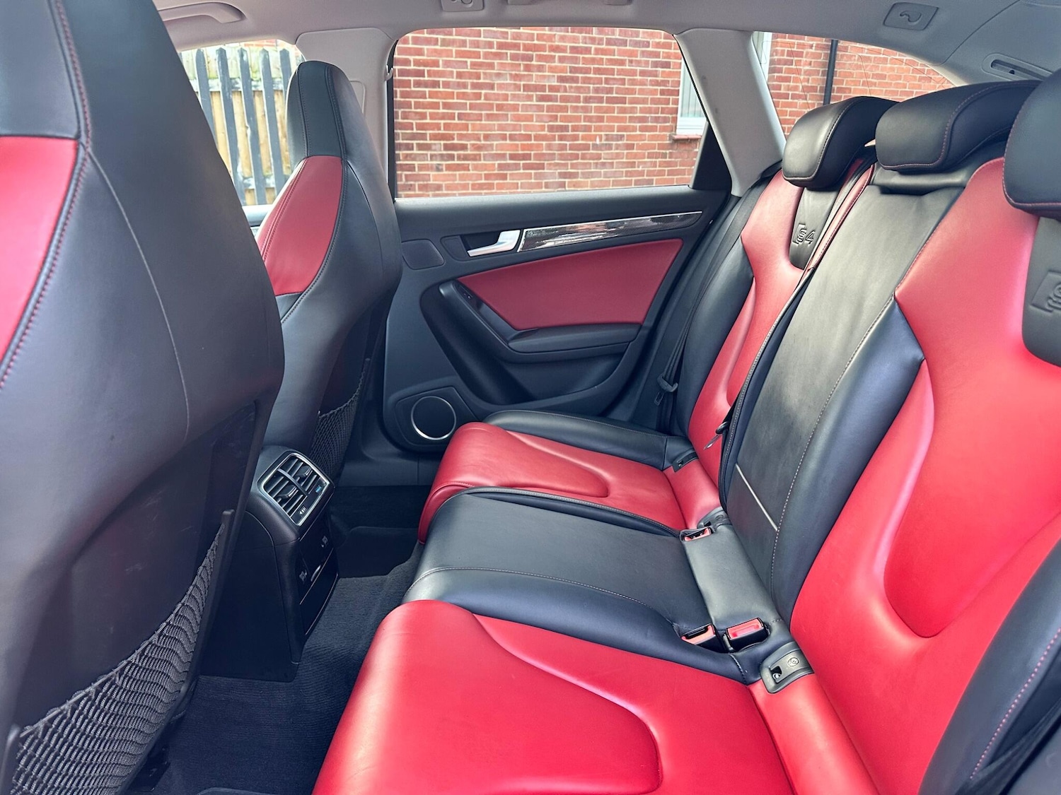 Used Audi S4 Avant 2010 for sale - 76572644: Photo 22