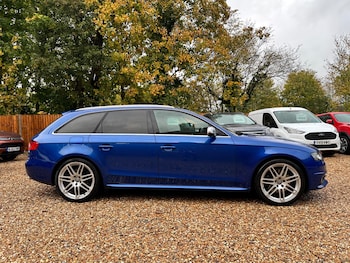 Used Audi A4 2010 for sale - 76326903: Photo 3