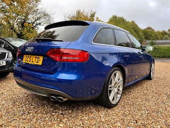 Used Audi A4 2010 for sale - 76326903: Photo 4