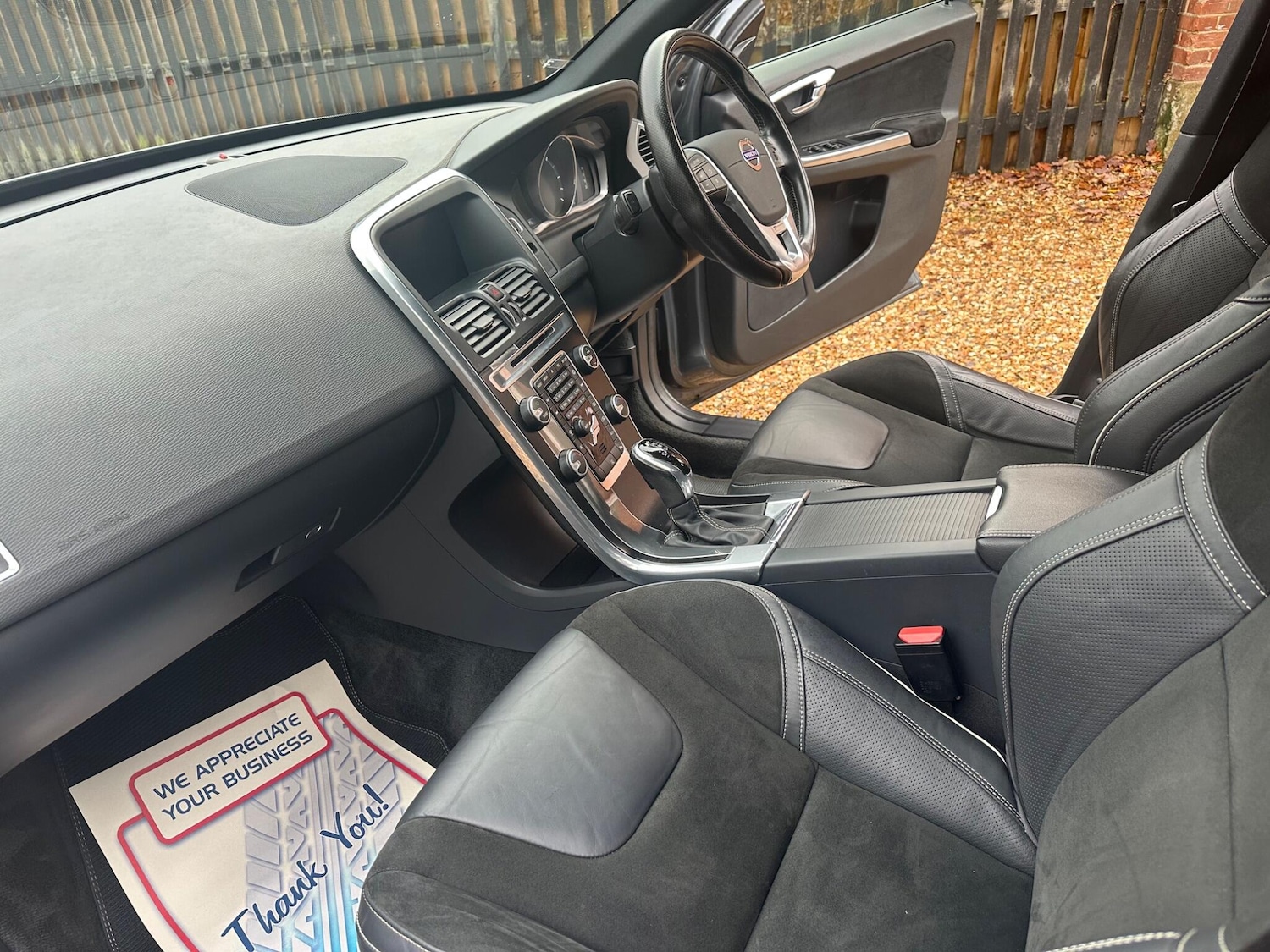 Used Volvo XC60 2015 for sale - 76824316: Photo 11