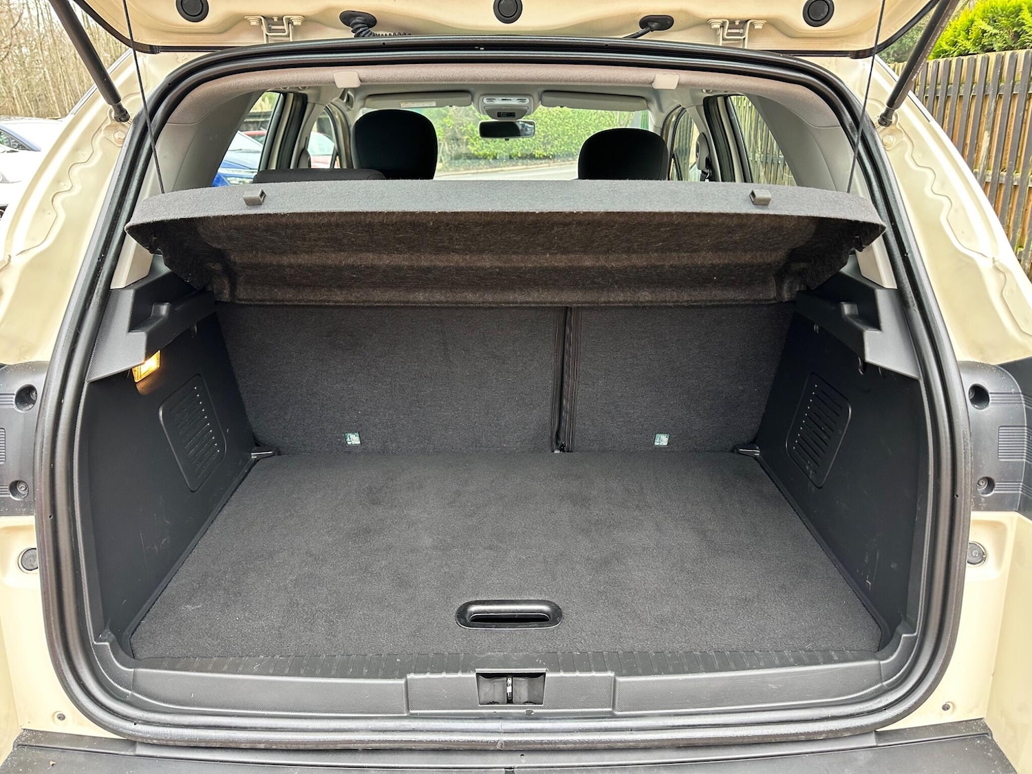 Used Renault Captur 2014 for sale - 77331805: Photo 18