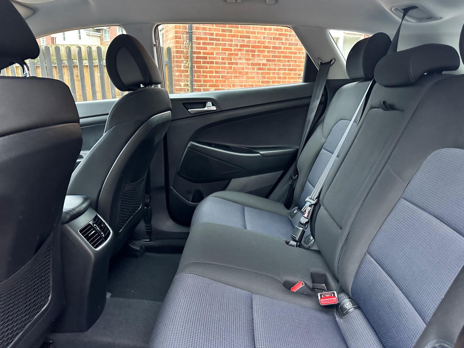 Used Hyundai TUCSON 2017 for sale - 76727342: Photo 18