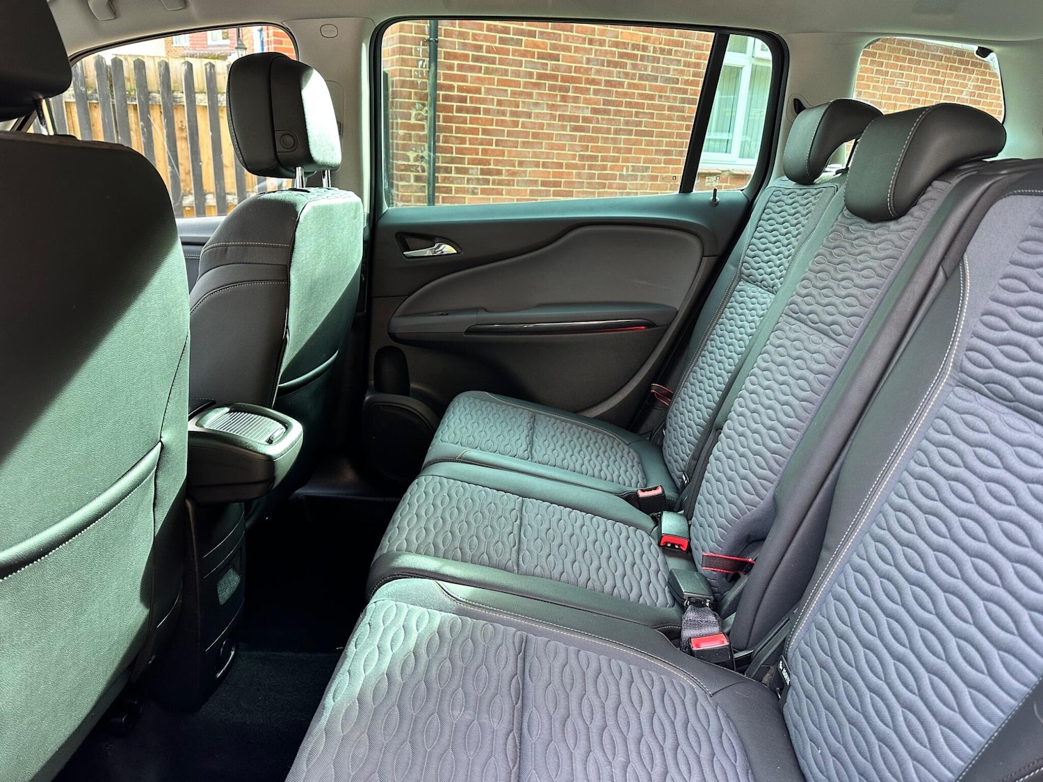 Used Vauxhall Zafira Tourer 2013 for sale - 76425582: Photo 17