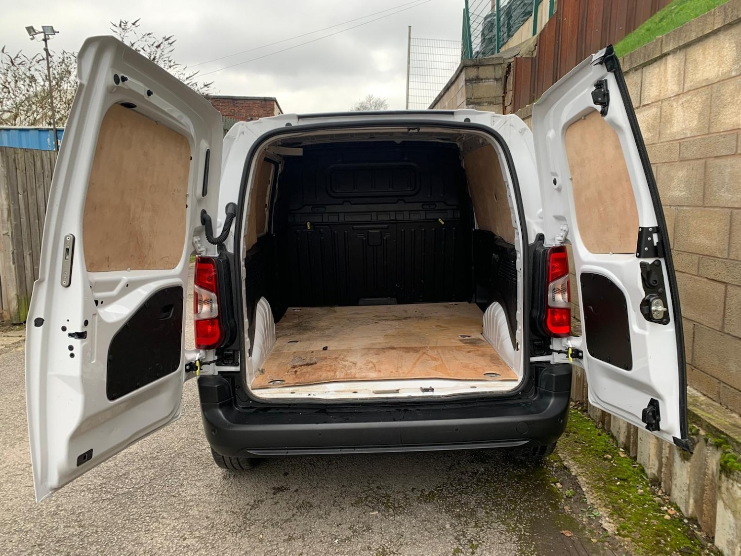 Used Vauxhall Combo 2024 for sale - 77516094: Photo 16