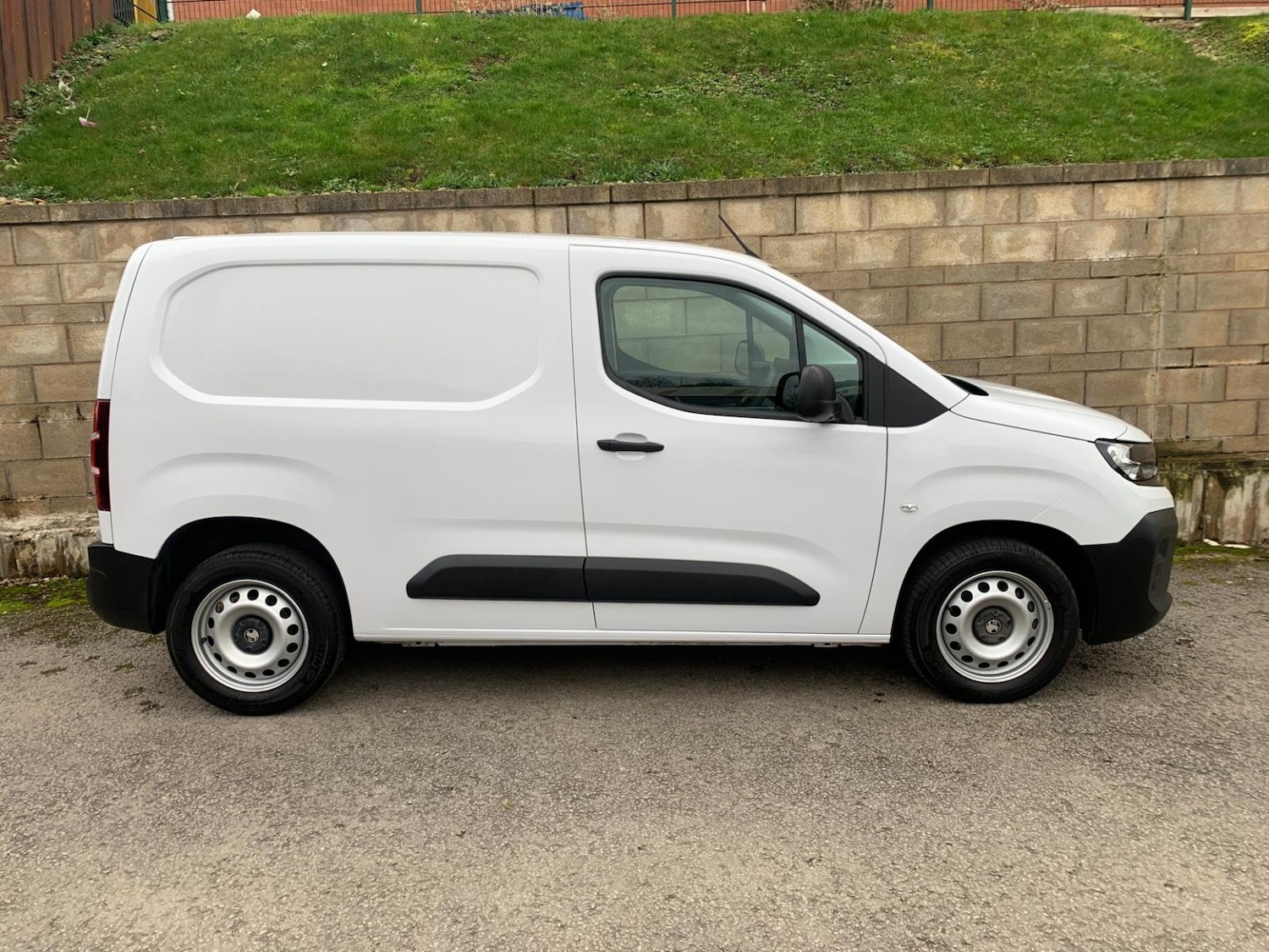 Used Vauxhall Combo 2024 for sale - 77516094: Photo 5