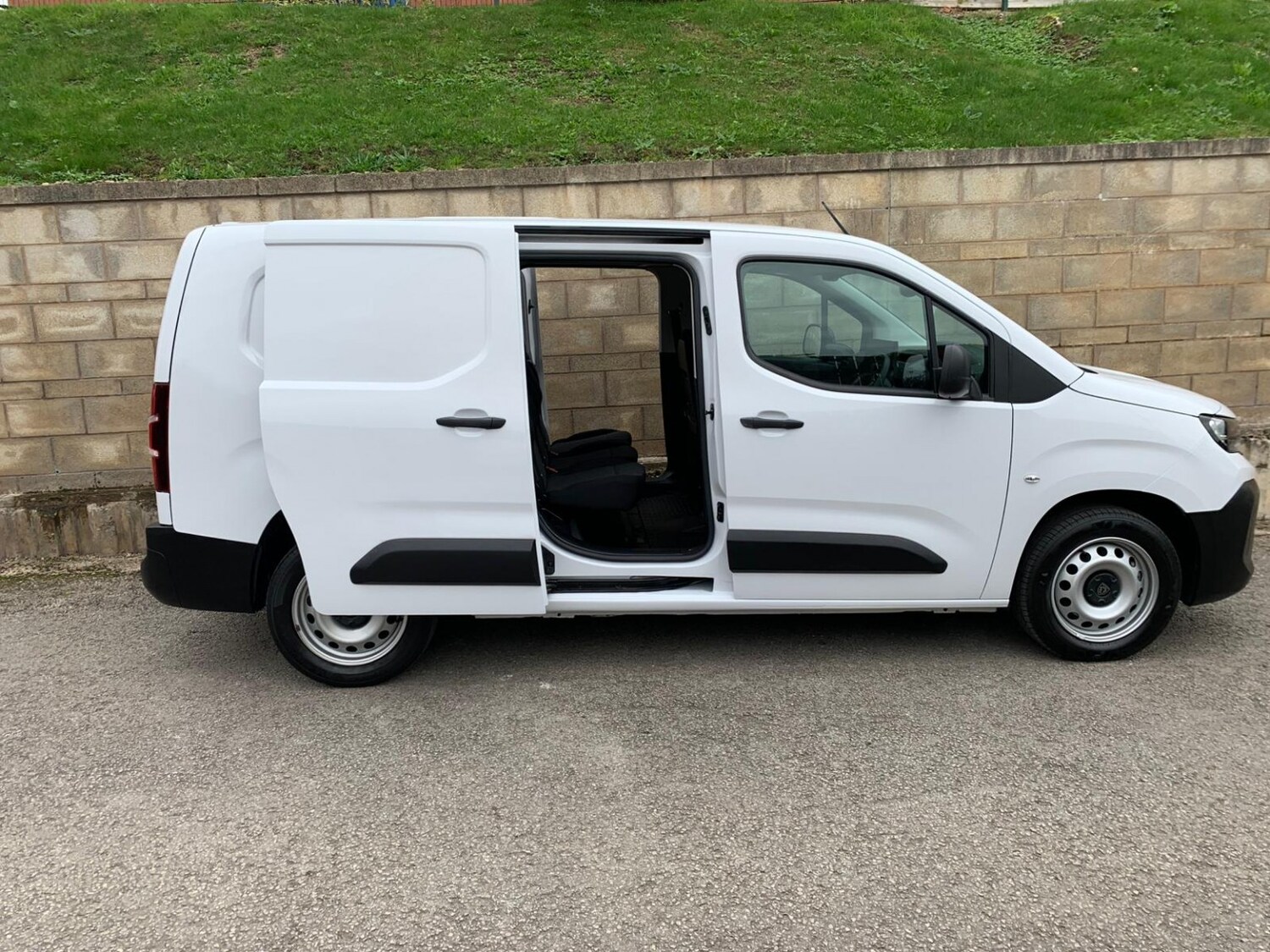 Used Peugeot Partner 2024 for sale - 76769445: Photo 5