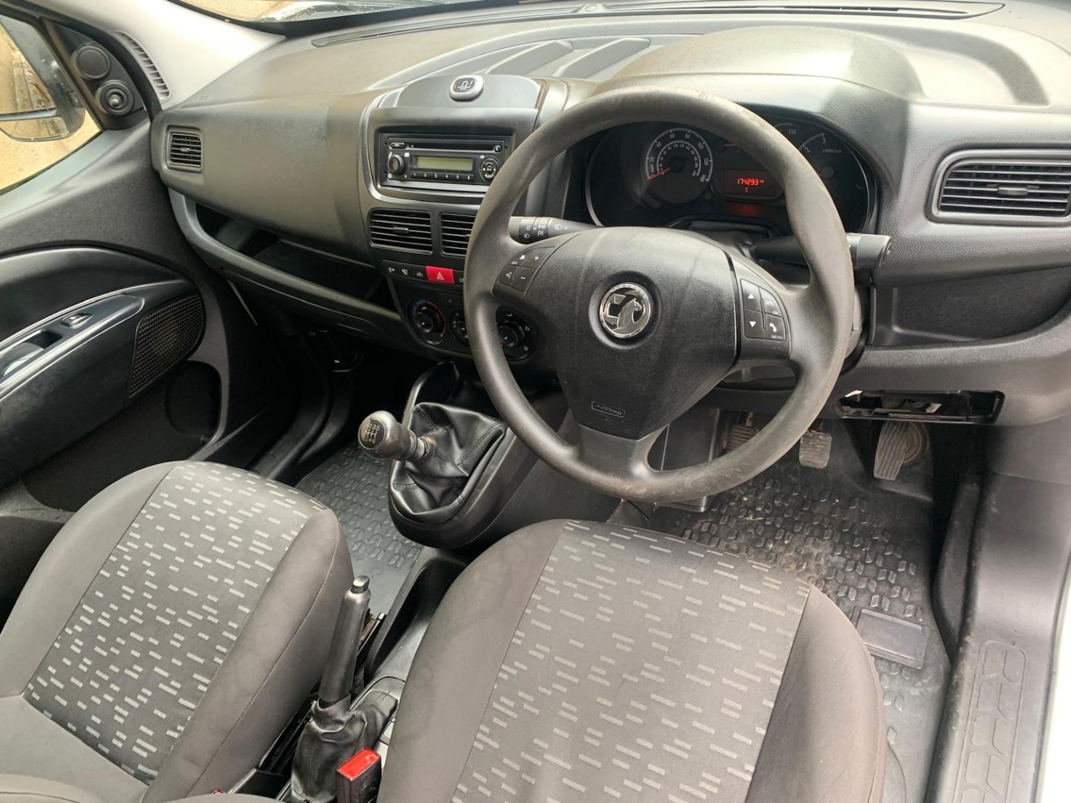 Used Vauxhall Combo 2014 for sale - 76340363: Photo 9