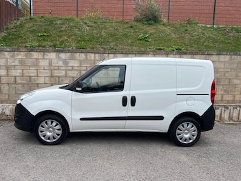Used Vauxhall Combo 2017 for sale - 75626909: Photo