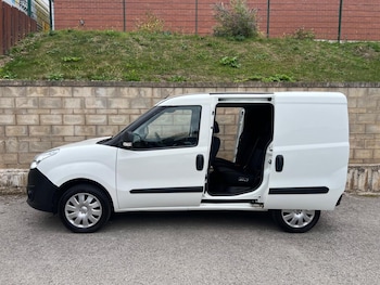 Used Vauxhall Combo 2017 for sale - 75626909: Photo