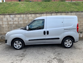 Used Vauxhall Combo 2018 for sale - 75244853: Photo