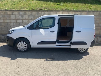 Used Peugeot Partner 2023 for sale - 75244940: Photo