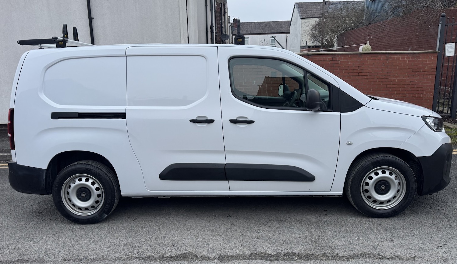 Used Citroen Berlingo 2024 for sale - 77417215: Photo 2