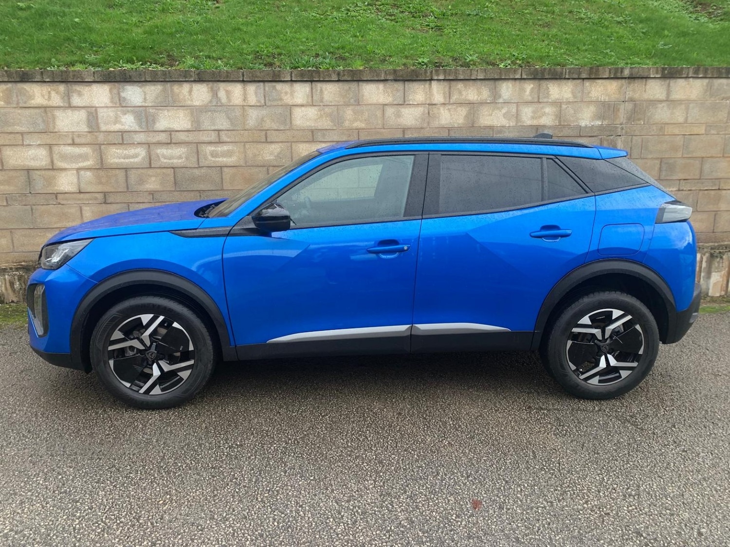 Used Peugeot 2008 2024 for sale - 76340342: Photo 1