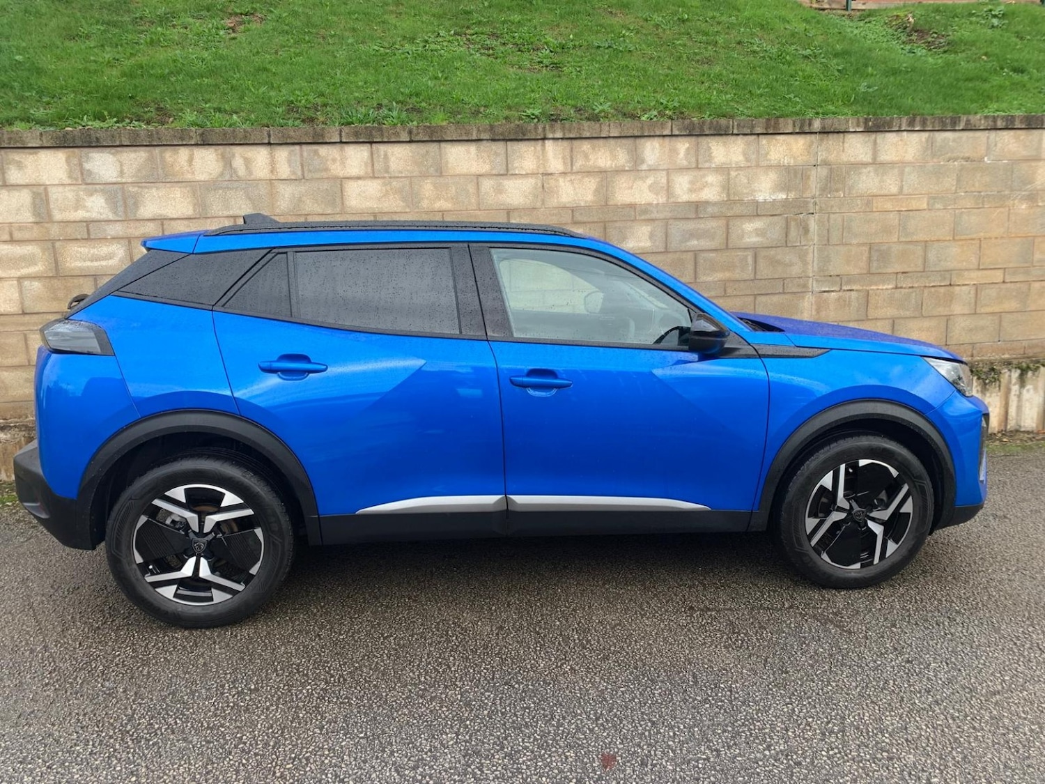 Used Peugeot 2008 2024 for sale - 76340342: Photo 3