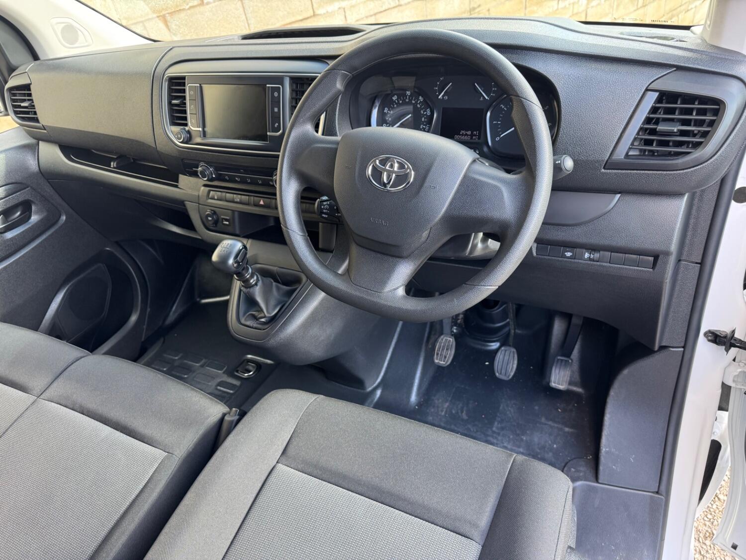 Used Toyota ProAce 2024 for sale - 76025940: Photo 10