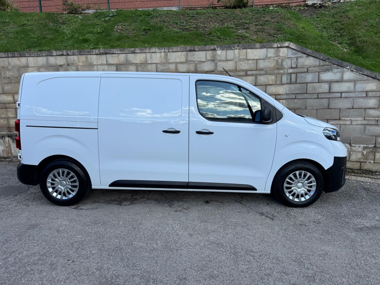 Used Toyota ProAce 2024 for sale - 76025940: Photo 4