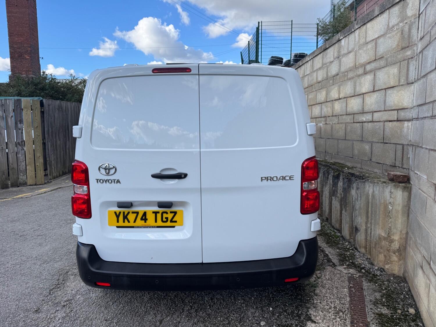 Used Toyota ProAce 2024 for sale - 76025940: Photo 6