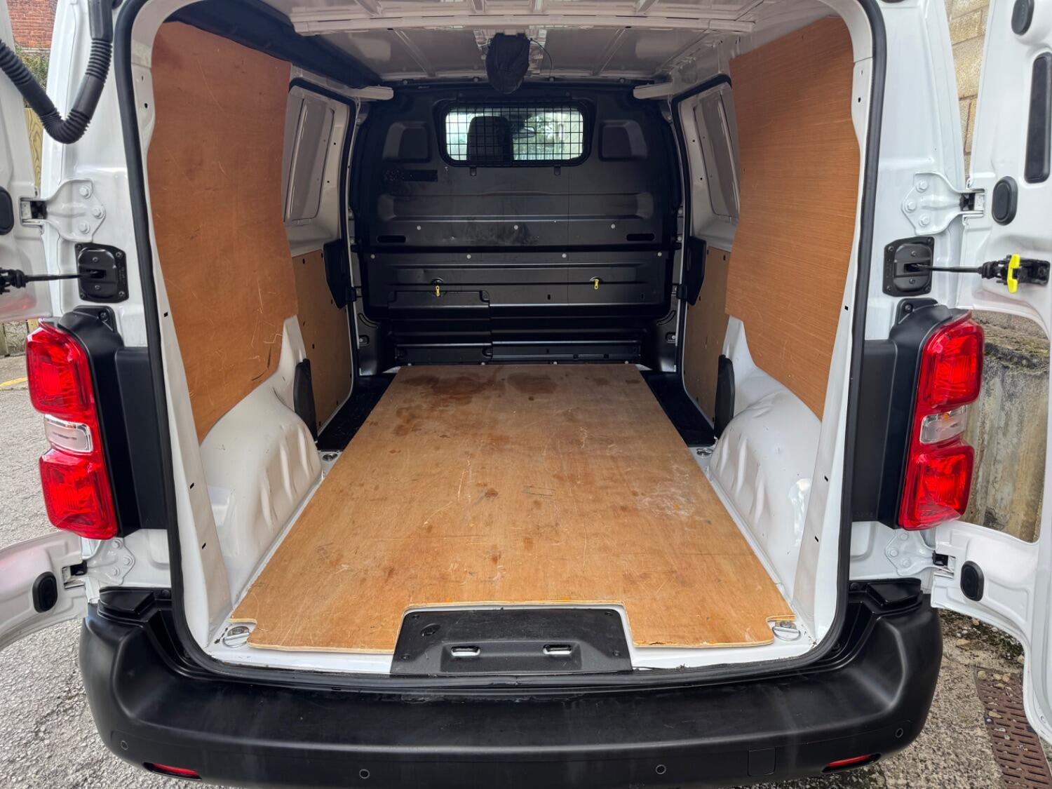 Used Toyota ProAce 2024 for sale - 76025940: Photo 8