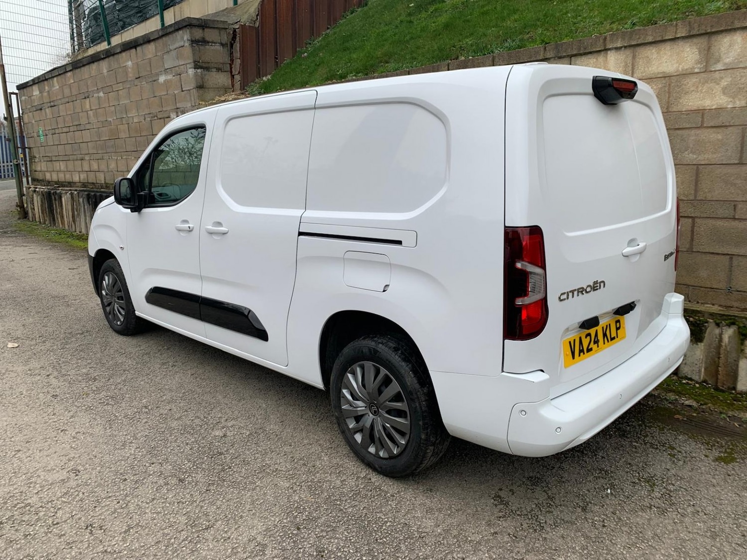 Used Citroen Berlingo 2024 for sale - 77516150: Photo 15