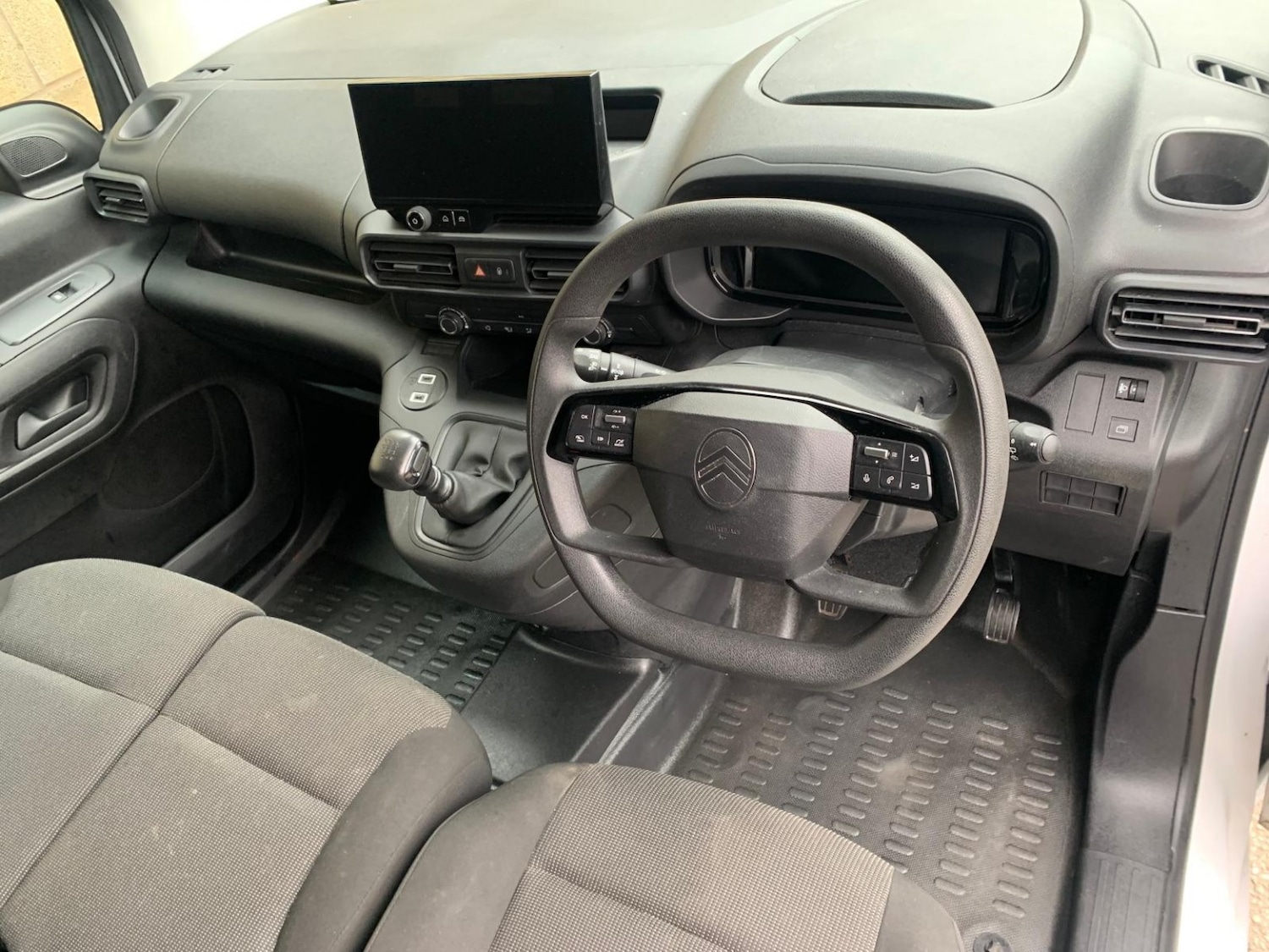 Used Citroen Berlingo 2024 for sale - 77516150: Photo 9