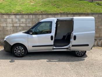 Used Vauxhall Combo 2017 for sale - 74949601: Photo