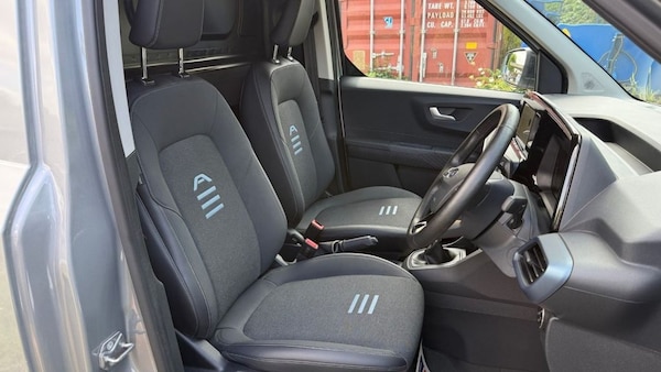 Used Ford Transit Courier 2024 for sale - 75487703: Photo 17