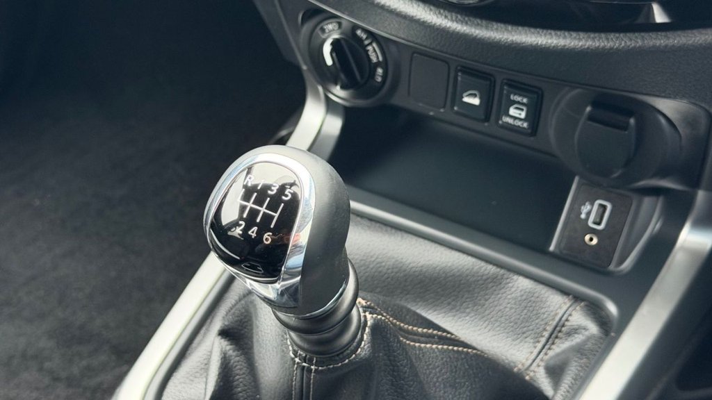 Used Nissan Navara 2020 for sale - 76867554: Photo 25