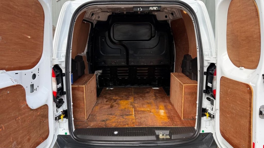 Used Ford Transit Courier 2020 for sale - 76740612: Photo 10