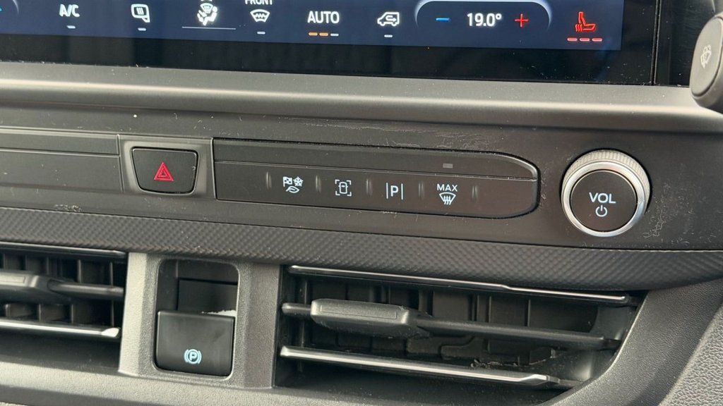 Used Ford Transit Custom 2023 for sale - 77341544: Photo 25