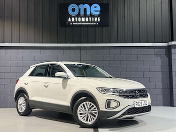 Used Volkswagen T-Roc 2022 for sale - 78673197: Photo