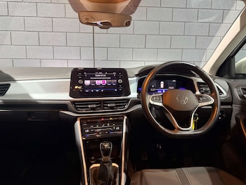 Used Volkswagen T-Roc 2022 for sale - 78673197: Photo