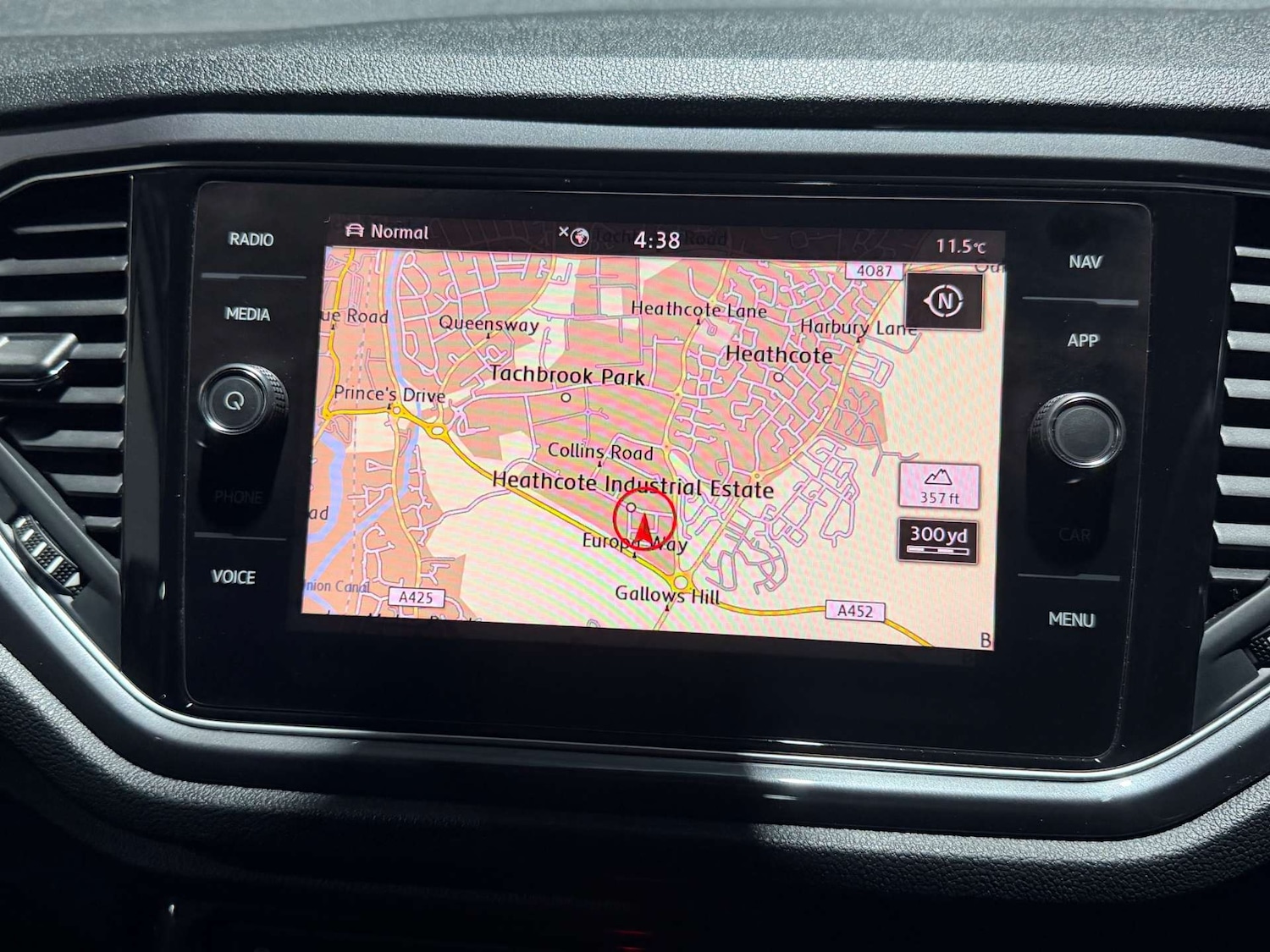 Used Volkswagen T-Roc 2020 for sale - 78112495: Photo 11