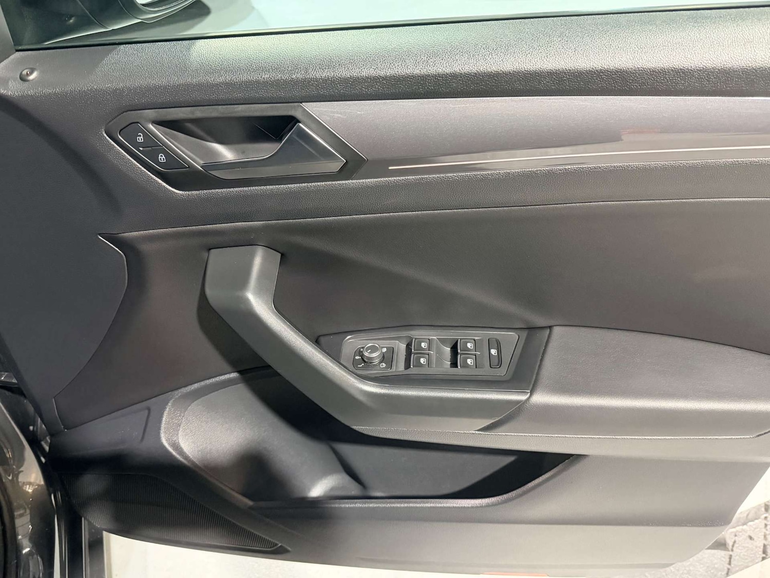 Used Volkswagen T-Roc 2020 for sale - 78112495: Photo 27