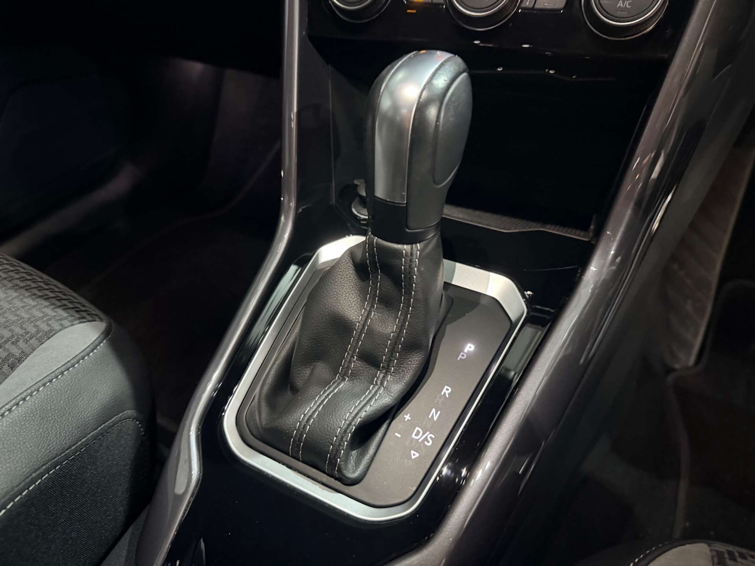 Used Volkswagen T-Roc 2020 for sale - 78112495: Photo 35