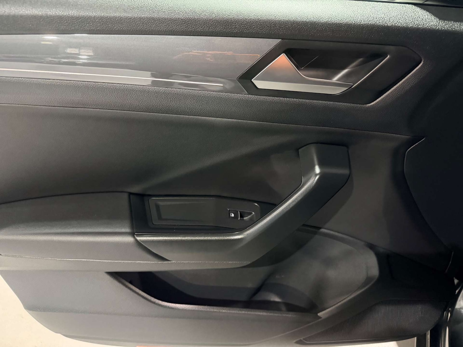 Used Volkswagen T-Roc 2020 for sale - 78112495: Photo 44