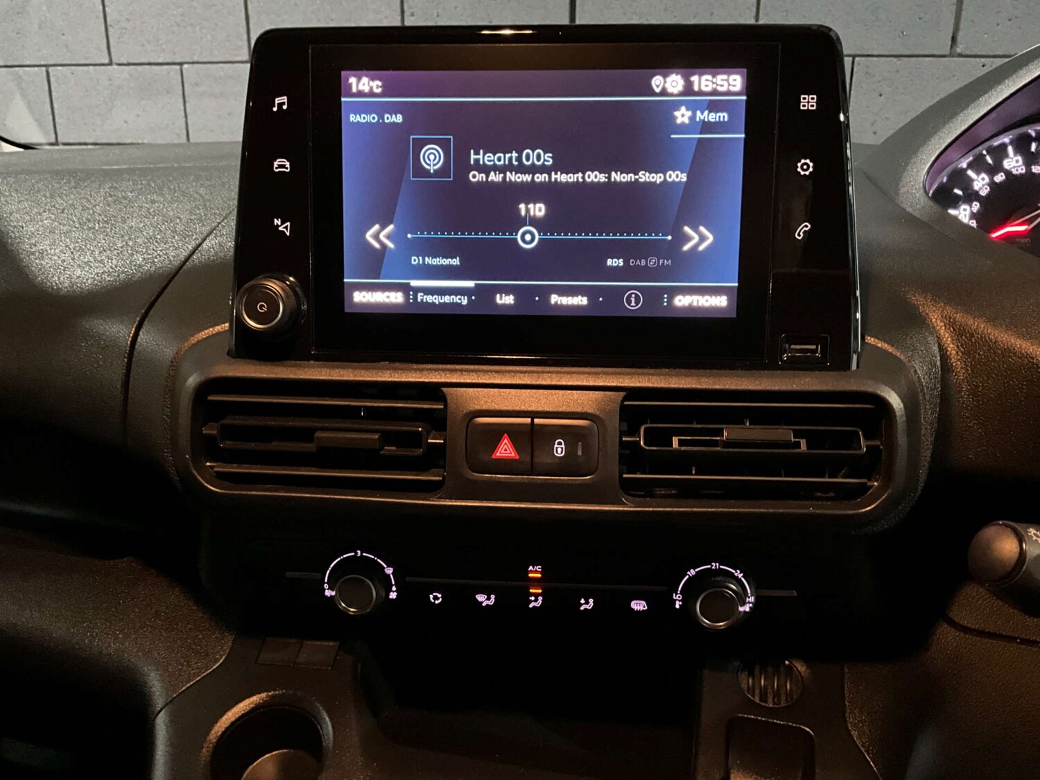 Used Peugeot Partner 2023 for sale - 77720546: Photo 35