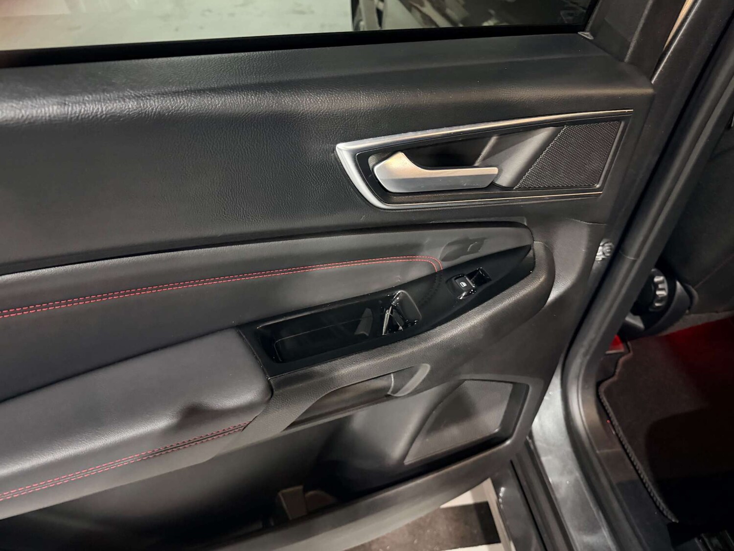 Used Ford S-Max 2019 for sale - 77533609: Photo 28