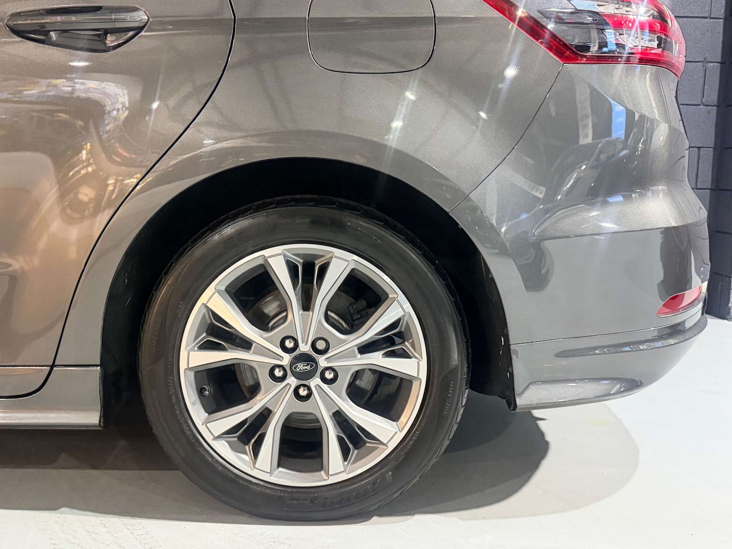 Used Ford S-Max 2019 for sale - 77533609: Photo 41