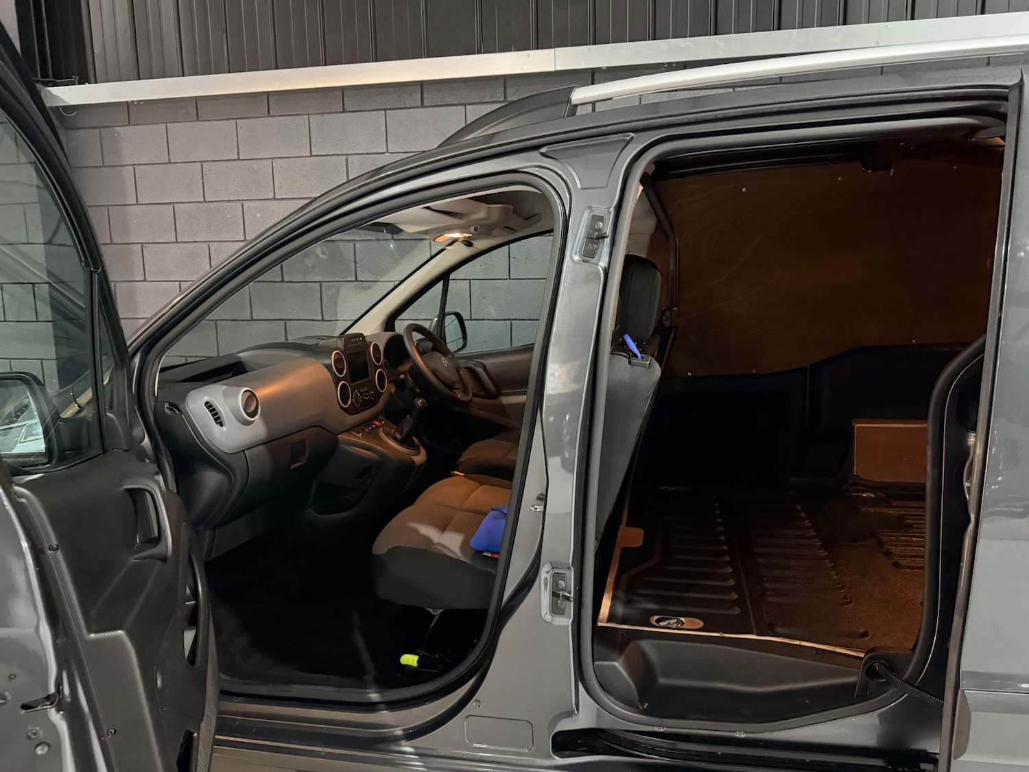 Used Citroen Berlingo 2017 for sale - 77544964: Photo 27