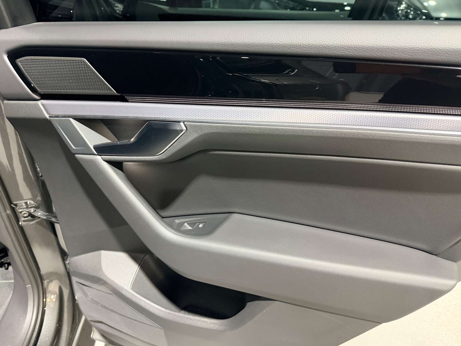 Used Volkswagen Touareg 2023 for sale - 78112490: Photo 16