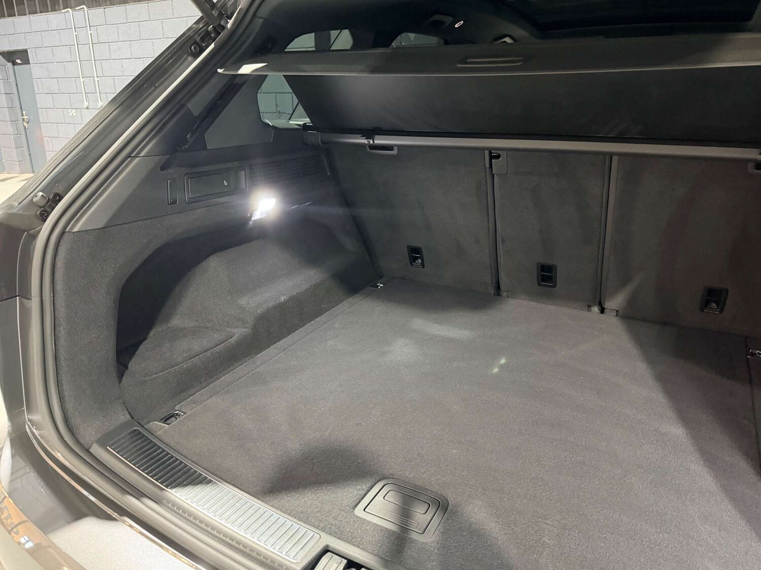 Used Volkswagen Touareg 2023 for sale - 78112490: Photo 20