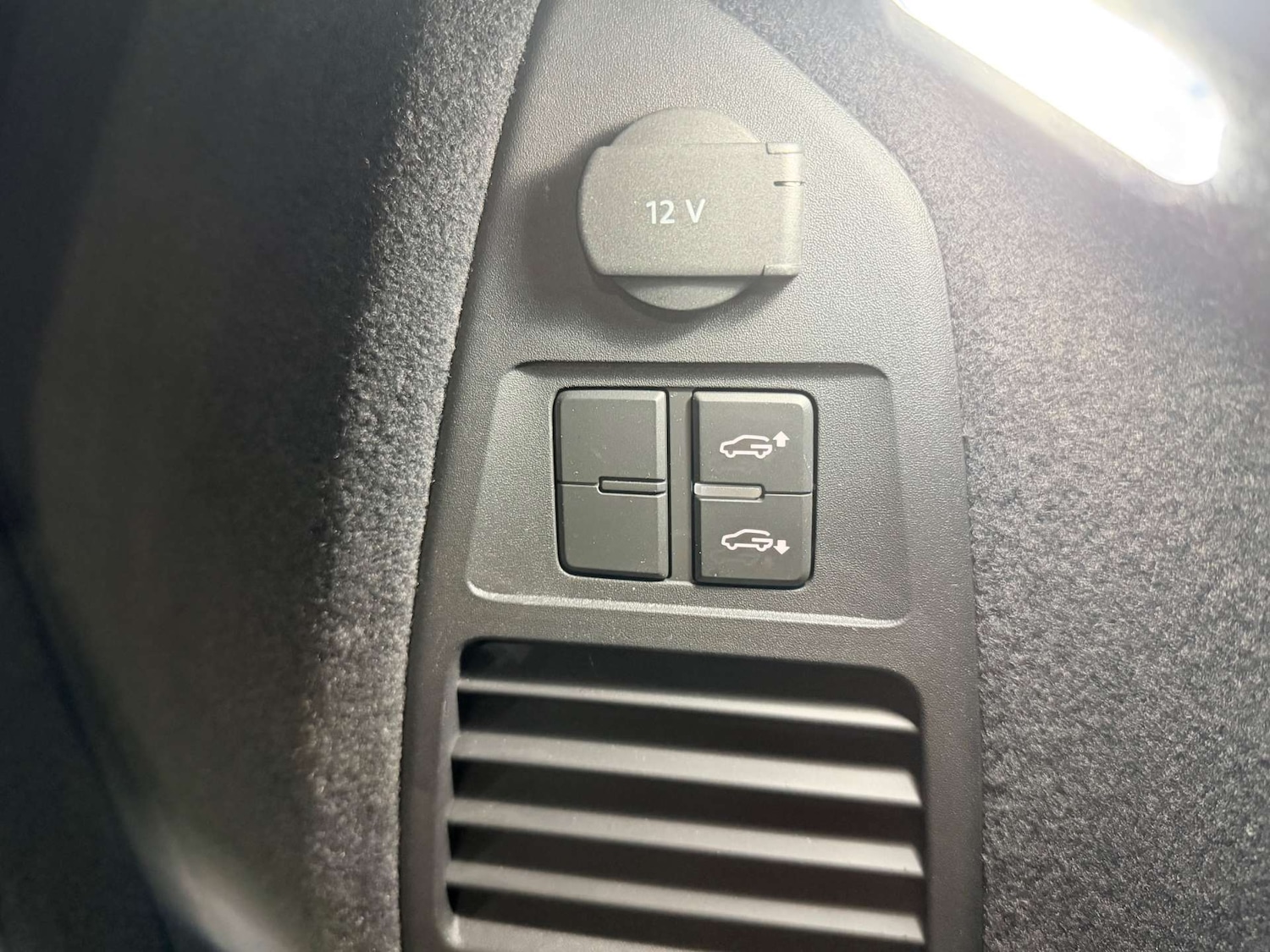 Used Volkswagen Touareg 2023 for sale - 78112490: Photo 24