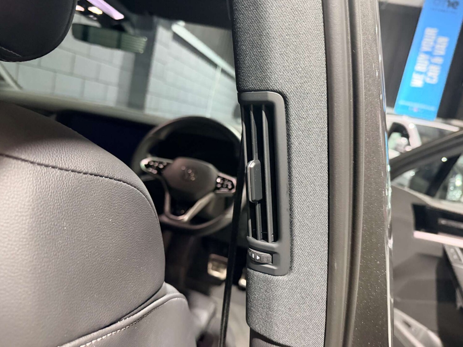 Used Volkswagen Touareg 2023 for sale - 78112490: Photo 32